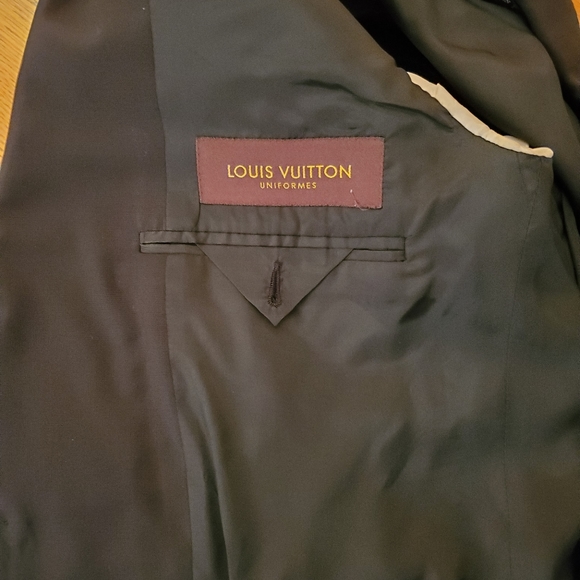 Louis Vuitton suit jacket - Picture 2 of 4